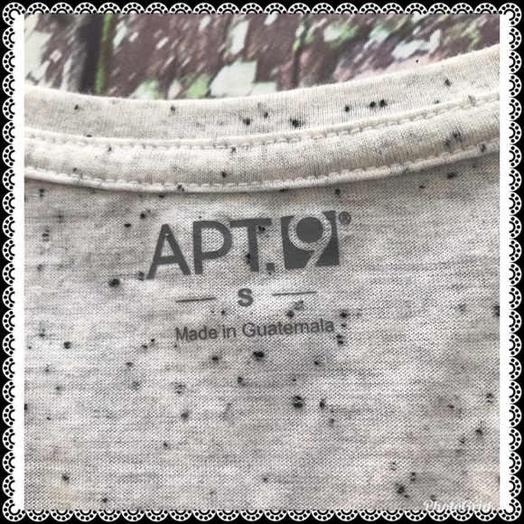 Apt. 9 graphic tee, size S - Picture 5 of 5